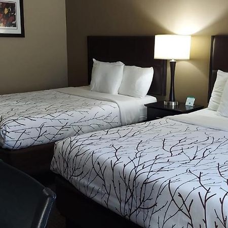 Parkwood Inn & Suites マンハッタン エクステリア 写真