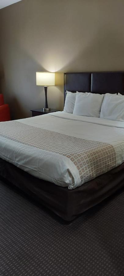 Parkwood Inn & Suites マンハッタン エクステリア 写真