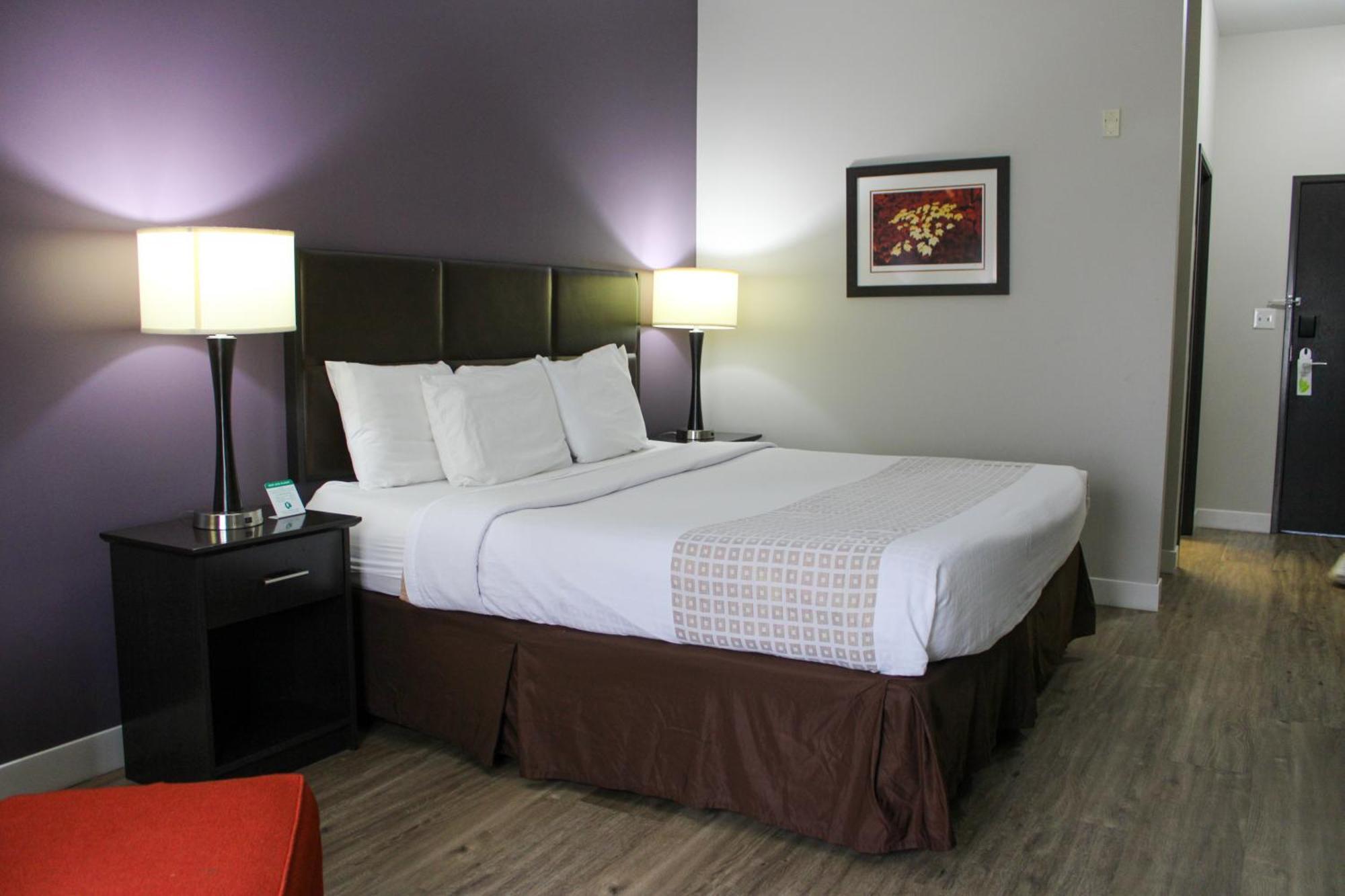 Parkwood Inn & Suites マンハッタン エクステリア 写真
