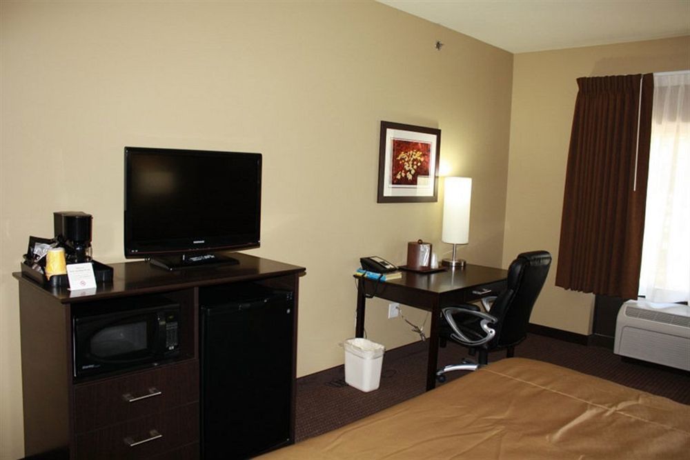 Parkwood Inn & Suites マンハッタン エクステリア 写真