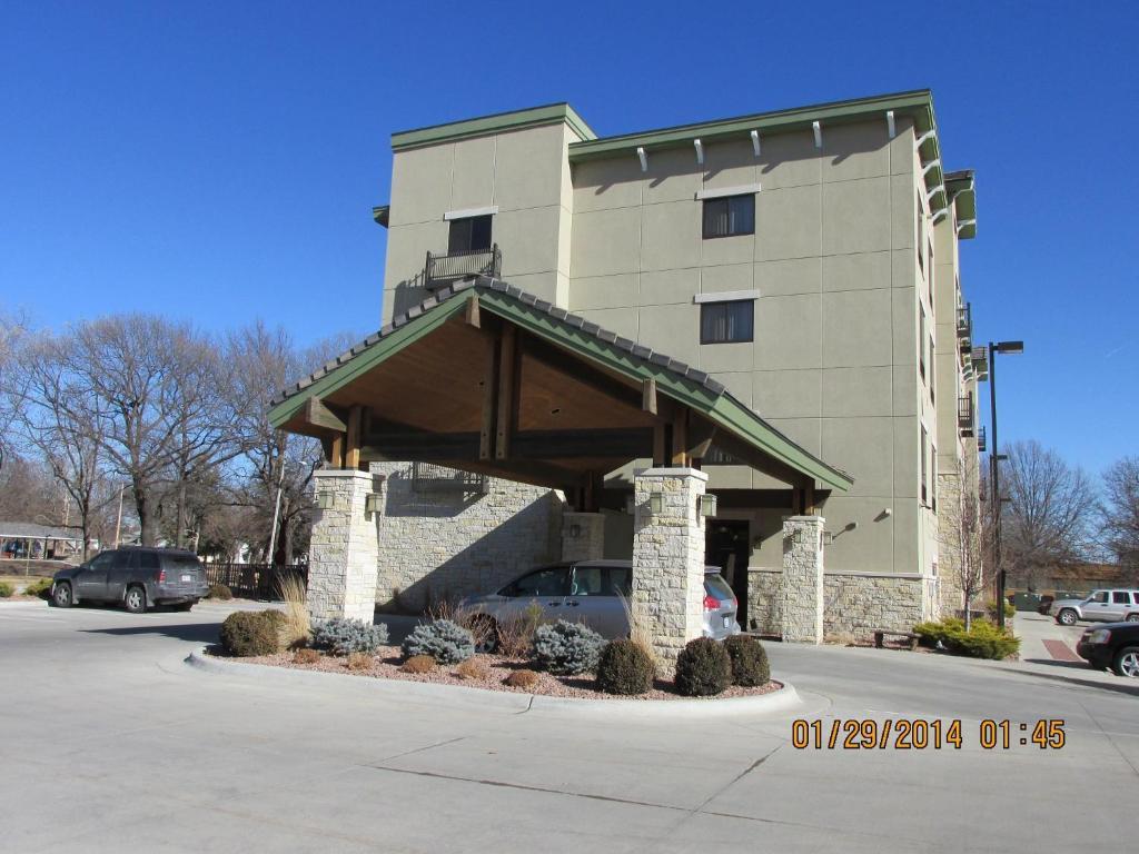 Parkwood Inn & Suites マンハッタン エクステリア 写真
